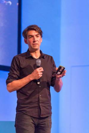 Matthias Henze - CEO bei Jimbo hält eine Rede auf dem Bits & Pretzels Festival 2018