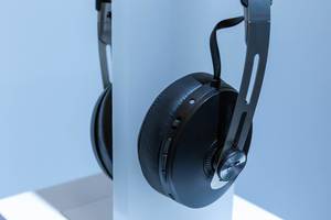 Momentum Wireless Headphones by Sennheiser, with Active Noise Cancellation, voice assistant and smart control app