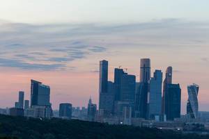 Moskauer Skyline bei Sonnenuntergang