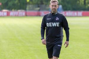 Nahaufnahme des neuen 1. FC Köln Fußballtrainers André Pawlak auf dem Trainingsplatz am Geißbockheim
