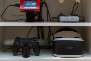 Nerd Shelf: Rasperry Pi, Super Nintendo Classic and PS4 VR Controller