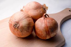 Onions on Wood