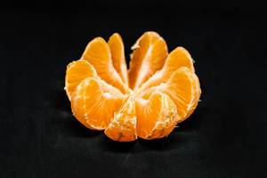Peeled Orange looks like a flower