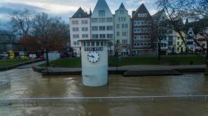 Pegel Köln bei hohem Wasserpegel