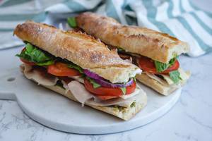 Pesto Club Sandwich with Turkey and Vegetables (Flip 2019)
