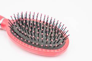Pink Comb Brush for girls above white background (Flip 2020)