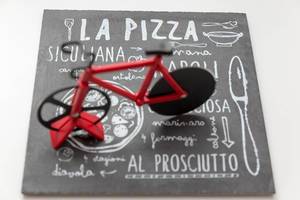 Pizzaplatte und Fahrrad Pizzamesser