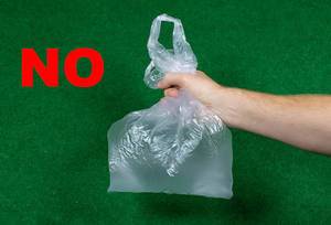 Plastiktütenverbot im Supermarkt / gegen den Plastikmüll