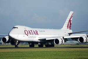 Qatar Cargo Boeing-B747 am Amsterdam Schiphol Flughafen