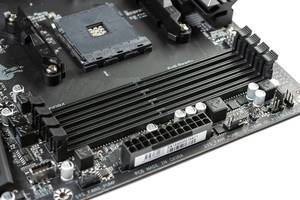 RAM Speicher Slot am Computer PC Motherboard