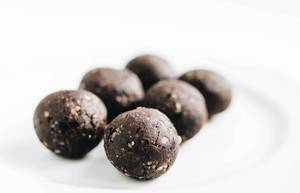 Row homemade cocoa balls