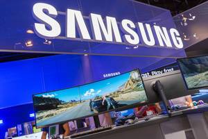 Samsung booth with super ultra-wide monitors at Gamescom 2018
