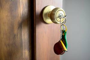 Schlüssel im Türschloss