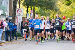 Schmitz Johannes, Mussehl Valentin, Uttendorf Mark, Berns Robert, Waldrich Markus, Gasper Dennis - Köln Marathon 2017