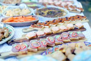 Schwedisches Buffet: handgemachte Snacks zum Frühstücken