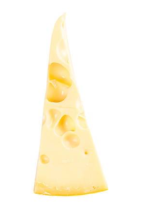 Schweizer Maasdamer Käse vor weißem Hintergrund in obene Aufnahme