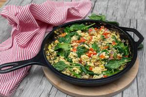 Scrambles Eggs with Red Pepper and Spinach