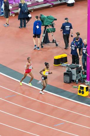 Shitaye Eshete und Mercyline Chelangat (10.000 Meter Lauf) bei den  IAAF Leichtathletik-Weltmeisterschaften 2017 in London
