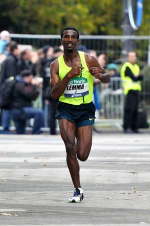 Sisay Lemma: Sieger des Frankurt Marathons 2015