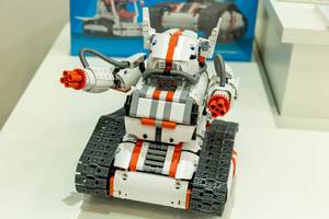Smart Robot: Appgesteuerter Roboter MI Robot Builder Rover von Xiaomi