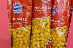 Snacks für den Fußballabend: FC Bayern München Mais-Bälle mit Paprikageschmack
