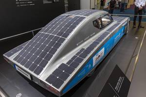Solarauto blue.cruiser, von Studenten der Hochschule Bochum entwickelt und Zweitplatzierter bei der Bridgestone World Solar Challenge 2017