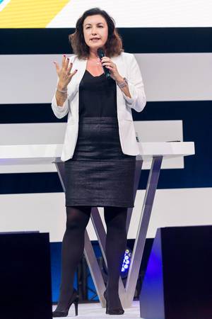 Staatsministerin Dorothee Bär, hält einen Impulsvortrag zum Thema Digitalisierung beim Digital X Event in Köln