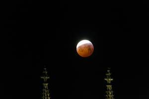 Super Blood Moon Eclipse and Cologne Cathedral Top