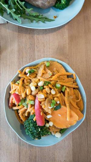 Sweet potatoes and noodles bowl