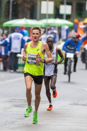Szymon Kulka aus Polen beim Frankfurt Marathon belegt den 13.Platz