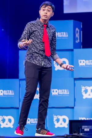 Tanmay Bakshi bei seiner Rede auf dem Bit & Pretzels Festival 2018