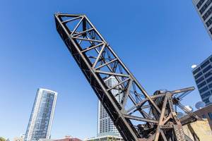 The Kinzie Street bascule bridge seen from the Chicago river