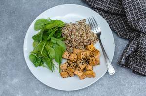 tofu and quinoa with spinach (Flip 2019)