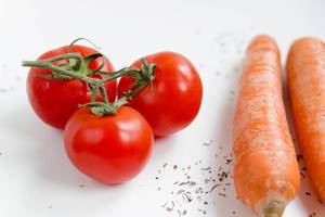 Tomaten und Möhren
