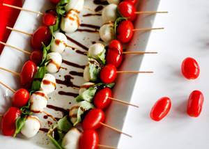 tomato and cheese skewers