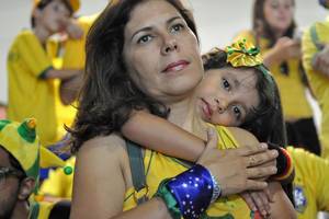Traurige brasilianische Fans bei der Fußball-WM 2014 nach der Niederlage gegen Deutschland