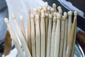 Trommelstöcke (drumsticks) aus Holz