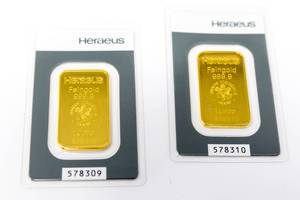 Two bars of 1 ounce Heraeus gold
