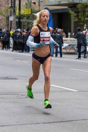 US athlete Jennifer Bergman ranked 16th amongst women at the 2019 Chicago Marathon with a time of 01:15:07