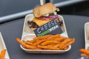Veganer "Cheese" Burger von Veggiewerk