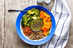 Vegetables Salad Bowl with Lentil, Broccoli, Pepper, Rice