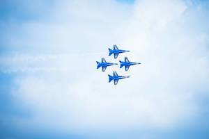 Vier Flieger der U.S. Navy Blue Angels