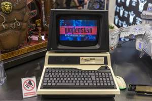 Vintage Computer: Wolfenstein Youngblood auf einem alten Commodore PC