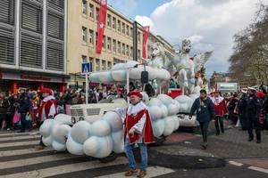 Wagen vom Präsidenten des Festkomitee Kölner Karneval, Christoph Kuckelkorn, beim Rosenmontagszug