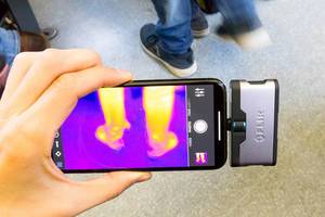 Wärmebild der Beine eines Passanten - FLIR Infrarotkamera / iPhone