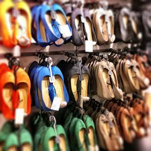 Womans sandals in different colors